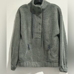 Sage green  pullover. Like new. Size S.Uncharted threads.